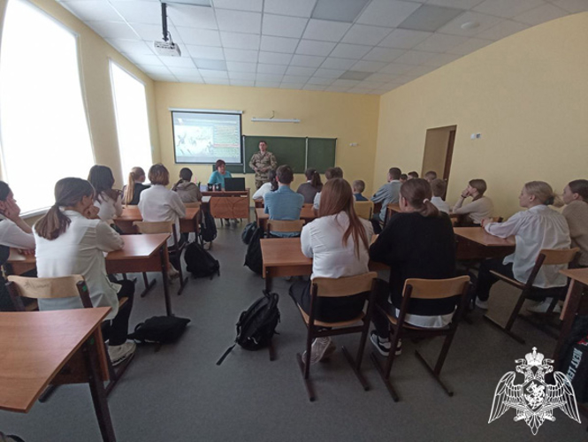 В Димитровграде росгвардейцы приняли участие в мероприятиях, посвященных 81 годовщине со дня победы в Сталинградской битве