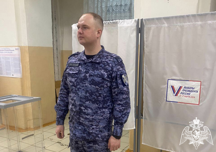 В Ульяновске представители Росгвардии обеспечили безопасность выборов Президента страны