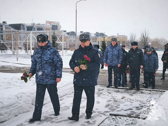 В Ульяновске почтили память росгвардейцев, погибших при исполнении служебного долга