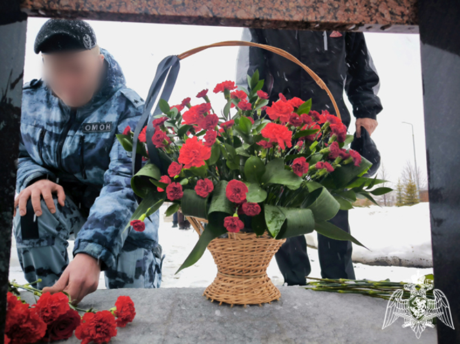 В Ульяновске почтили память росгвардейцев, погибших при исполнении служебного долга