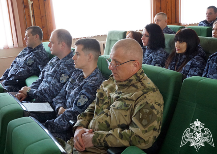 В Ульяновске личный состав Росгвардии прослушал лекцию общества «Знание»
