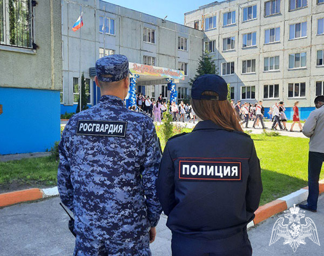 В Ульяновске личный состав Росгвардии обеспечил безопасность во время проведения массовых праздничных гуляний  