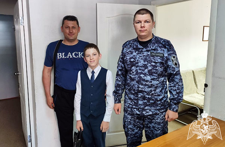 Ульяновские росгвардейцы порадовали детей своих сослуживцев