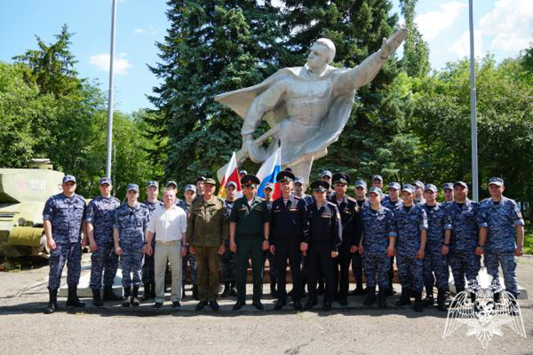 В Ульяновске в канун Дня России сотрудники Росгвардии приняли Присягу