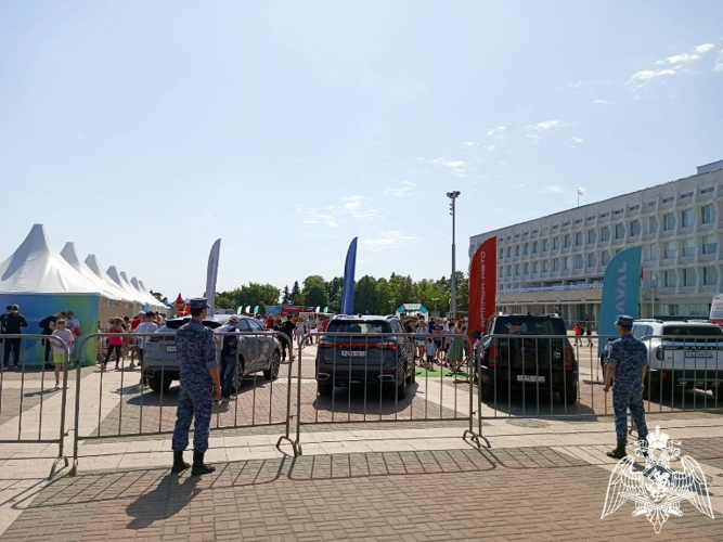 Ульяновские росгвардейцы обеспечили правопорядок во время забега «Зелёный марафон»