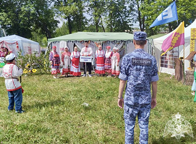 Ульяновские росгвардейцы обеспечили безопасность во время проведения праздничных гуляний