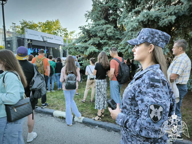 Ульяновские росгвардейцы обеспечили безопасность во время проведения праздничных гуляний