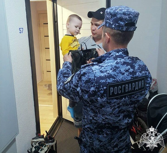 Ульяновские росгвардейцы порадовали детей своих сослуживцев