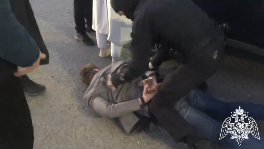 В Ульяновске сотрудниками СОБР задержан подозреваемый в незаконном обороте наркотиков в крупном размере