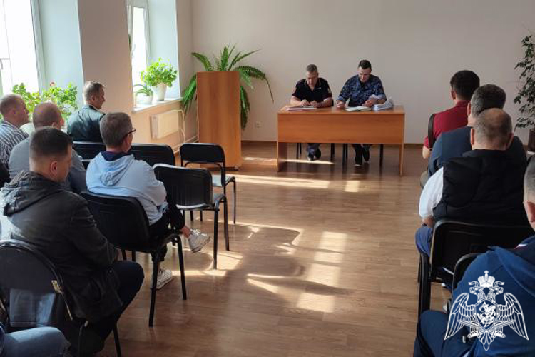 В Ульяновске офицеры Росгвардии провели совещание с представителями охранных организаций