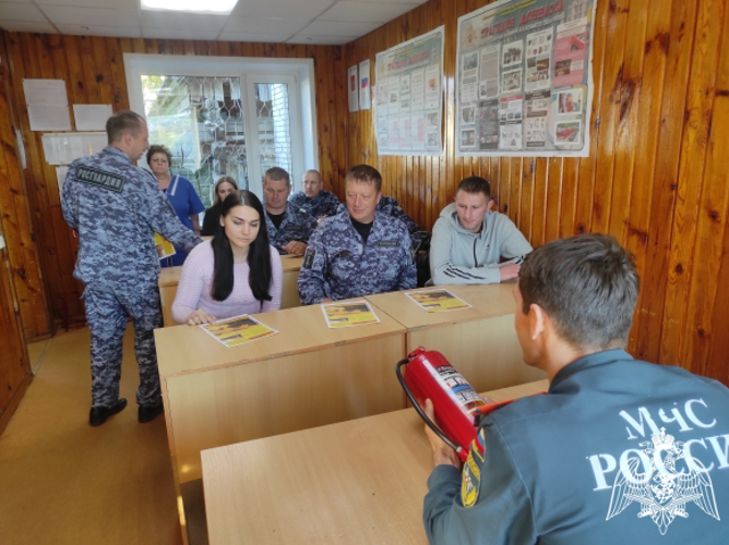 В Ульяновской области для сотрудников Росгвардии прошло занятие по пожарной безопасности