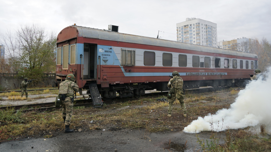 Сотрудники Росгвардии приняли участие в антитеррористических учениях в Ульяновске