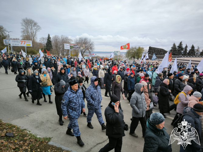 В Ульяновске росгвардейцы приняли участие в Крестном ходе с Казанской Жадовской иконой Божией Матери