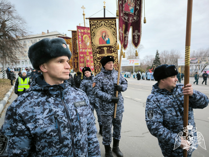 В Ульяновске росгвардейцы приняли участие в Крестном ходе с Казанской Жадовской иконой Божией Матери