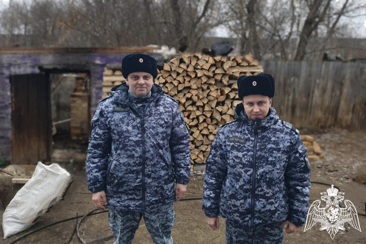 Росгвардейцы помогли ликвидировать пожар в Ульяновской области