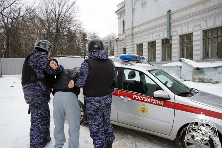 Росгвардейцы задержали подозреваемого в краже из ульяновского супермаркета
