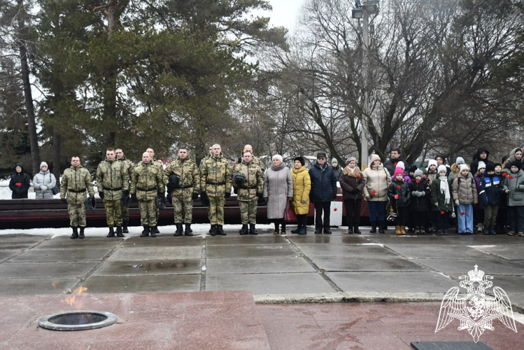 В Ульяновске росгвардейцы почтили память участников Сталинградской битвы