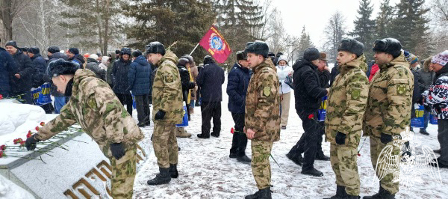 В Ульяновске офицеры Росгвардии почтили память героев Афганистана 