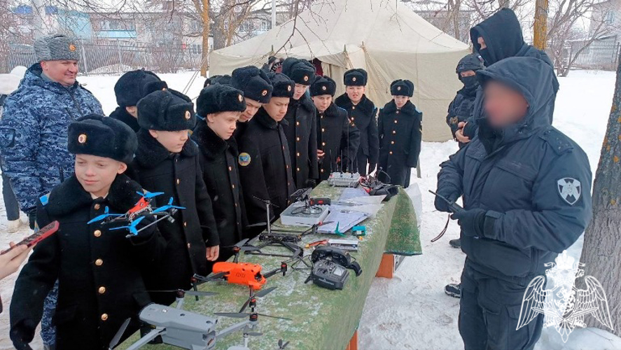 Ульяновские росгвардейцы представили профориентационную площадку на военно-историческом фестивале