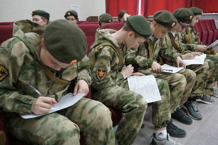 В Ульяновске прошел слет кадет «Гвардейской смены»