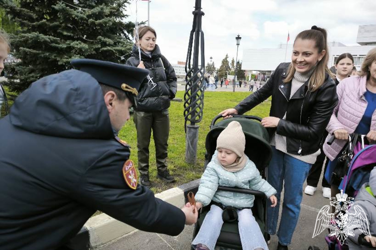 В День Победы ульяновские росгвардейцы представили профориентационную площадку