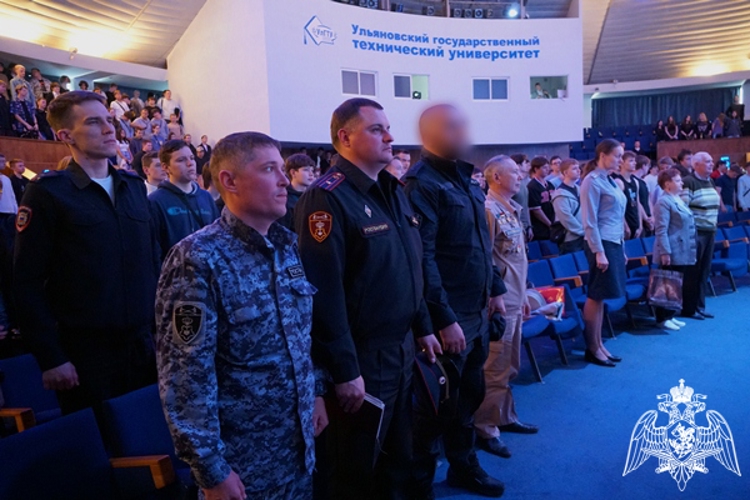 Офицеры Росгвардии выступили спикерами на военных сборах