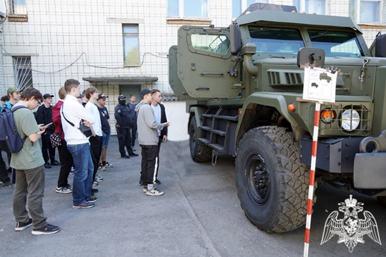 Спецподразделения Росгвардии распахнули двери для ульяновских студентов