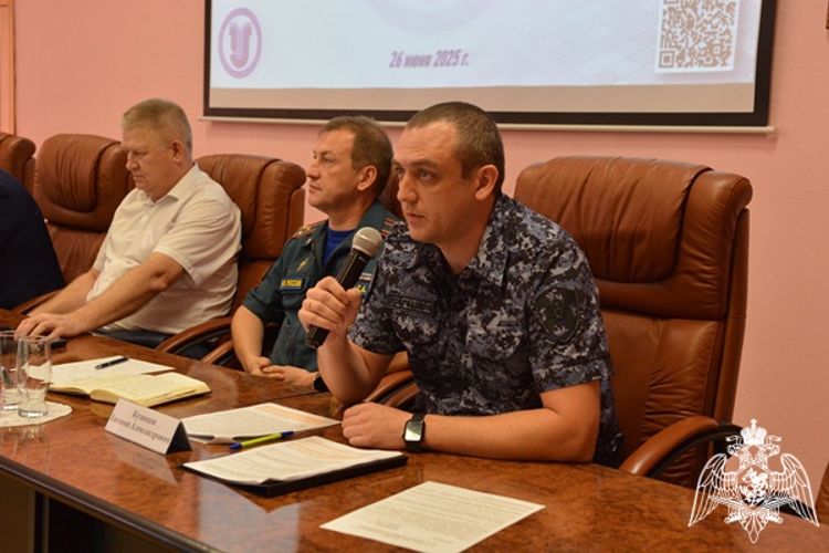 Офицер Росгвардии стал участником круглого стола по вопросам антитеррористической защищенности объектов здравоохранения