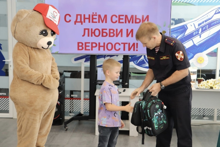 Ульяновские росгвардейцы присоединились к акции «Помоги собраться в школу»
