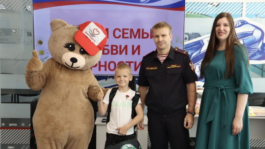 Ульяновские росгвардейцы присоединились к акции «Помоги собраться в школу»