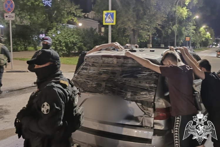 В Ульяновске при содействии бойцов спецподразделений Росгвардии прошел профилактический рейд «Ночной город»