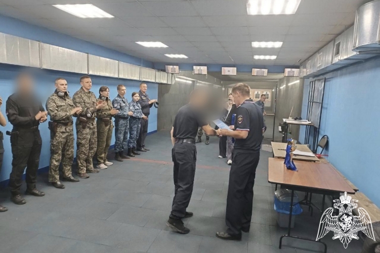 Ульяновские росгвардейцы стали призерами в соревнованиях по стрельбе из пистолета Макарова