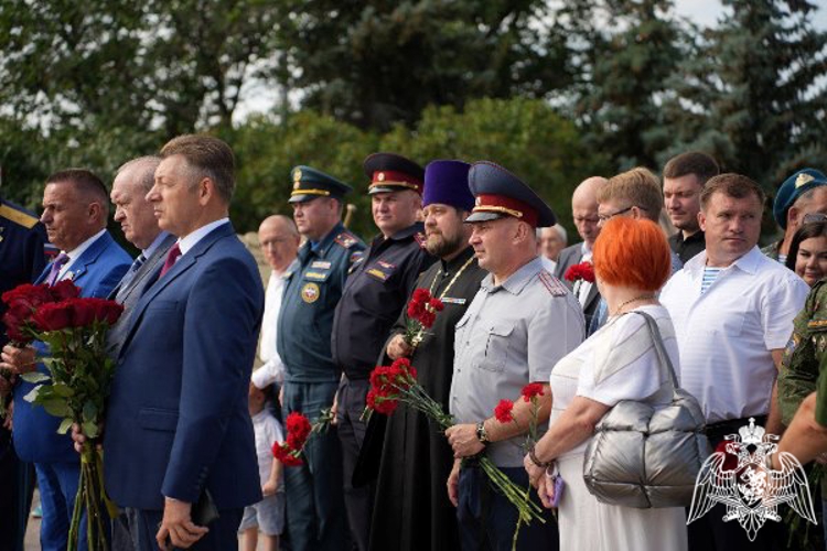 В Ульяновске росгвардейцы приняли участие в торжественной церемонии, посвященной Дню Воздушно-десантных войск