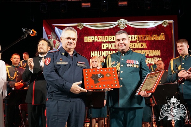 В Ульяновске с концертной программой впервые выступил Образцово-показательный оркестр войск национальной гвардии Российской Федерации (видео)