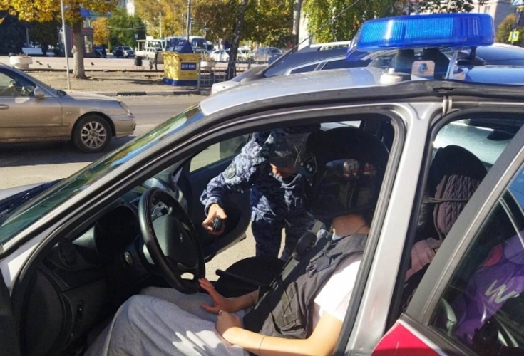 В Ульяновске сотрудники Росгвардии продолжают агитационную работу по трудоустройству