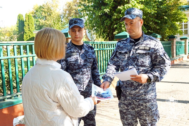 Ульяновские росгвардейцы рассказали гражданам о безопасности загородных домов