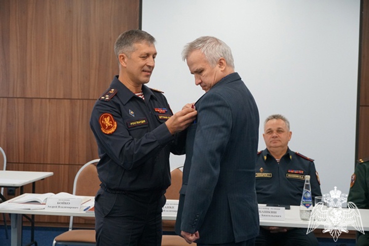 Ульяновскому  журналисту вручена ведомственная награда Росгвардии