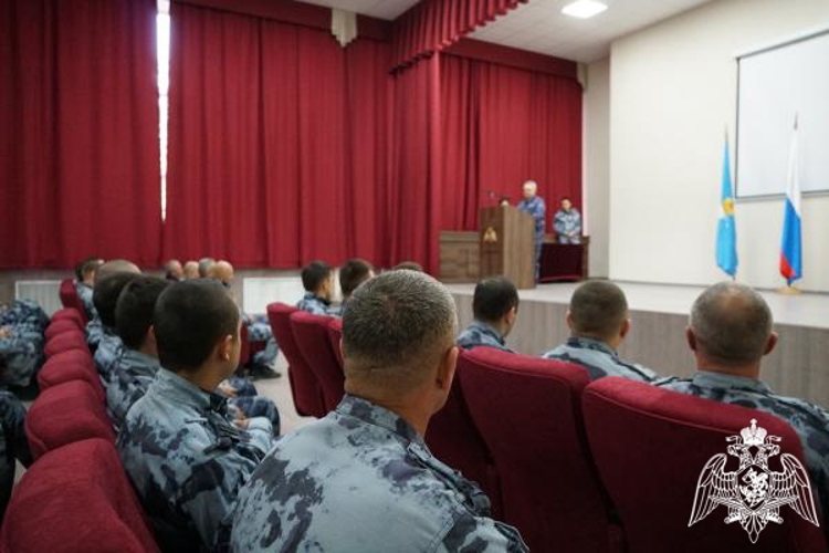 В Ульяновске сотрудников ОМОН поздравили с профессиональным праздником