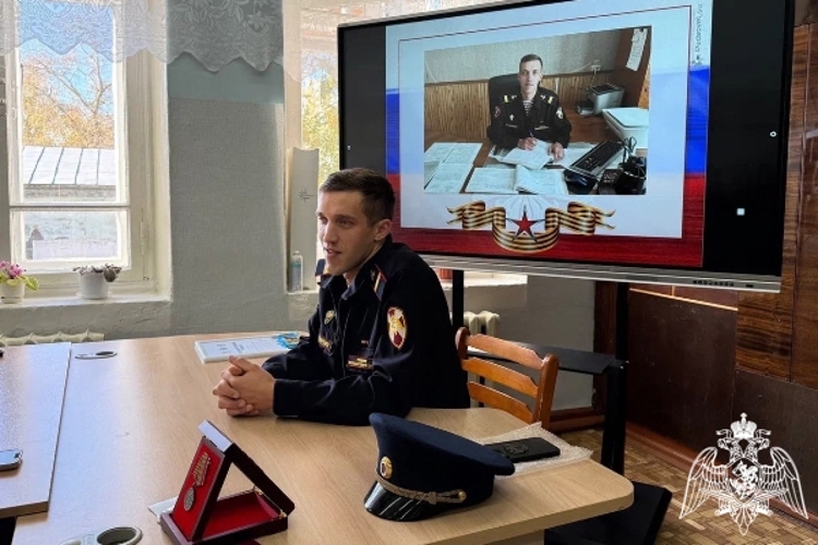 В Ульяновской области росгвардеец встретился со студентами профильного техникума