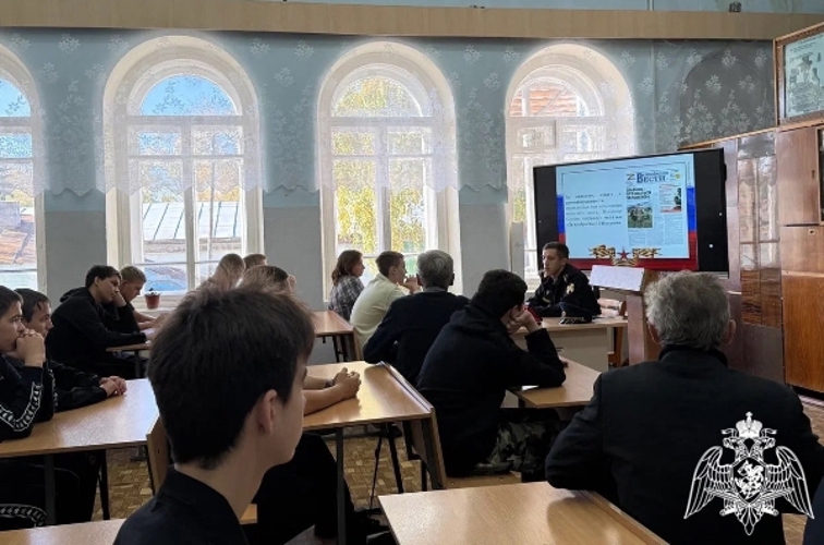 В Ульяновской области росгвардеец встретился со студентами профильного техникума