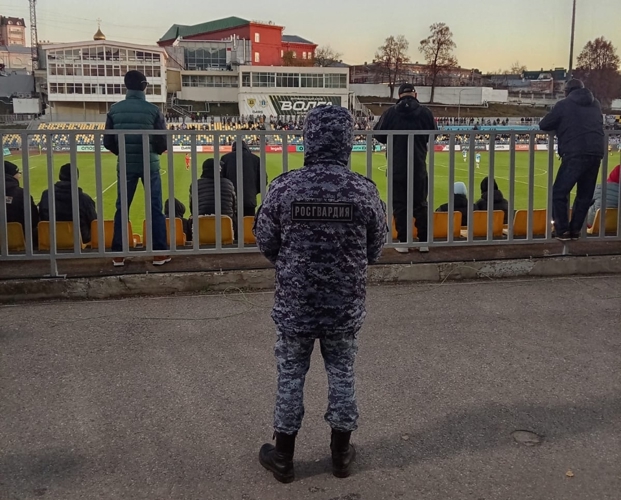 В Ульяновске сотрудники Росгвардии обеспечили безопасность во время футбольного матча