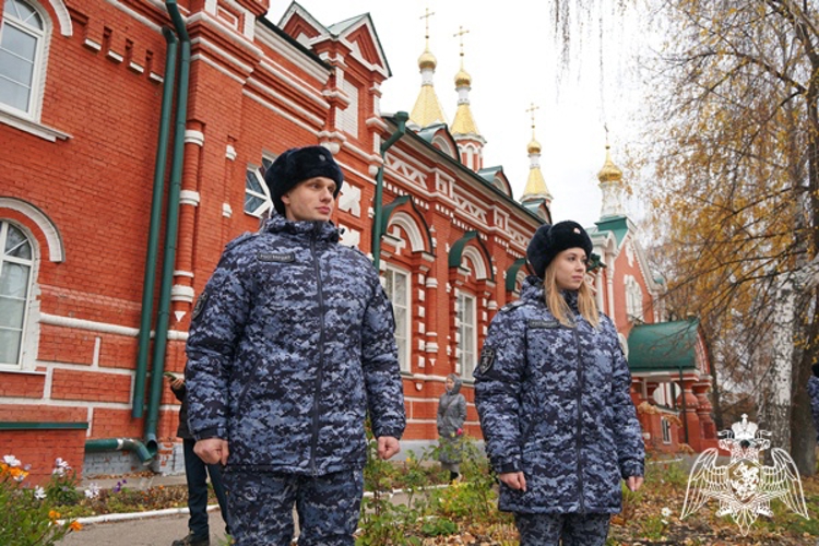 Ульяновские росгвардейцы приняли участие в Крестном ходе в честь Казанской иконы Божией Матери 