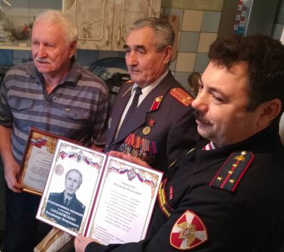 Ульяновские росгвардейцы поздравили с 80-летним юбилеем ветерана 