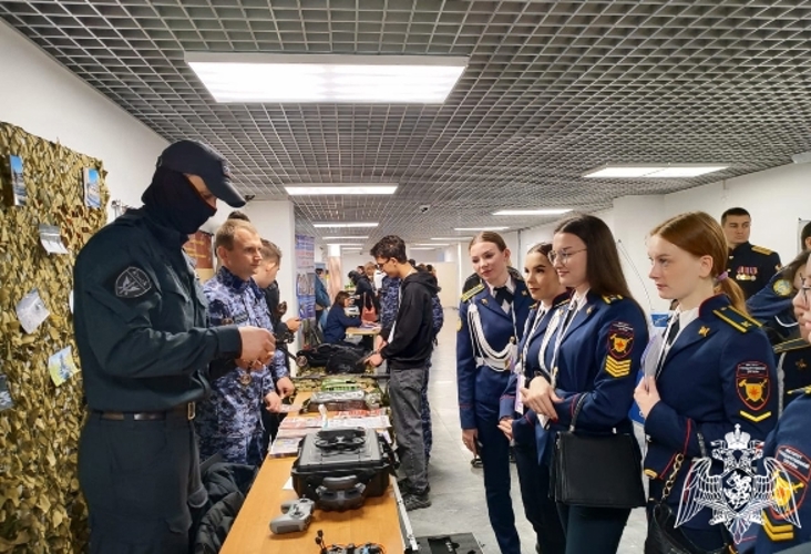 Росгвардейцы представили свою деятельность на региональном форуме карьерных возможностей в Ульяновске
