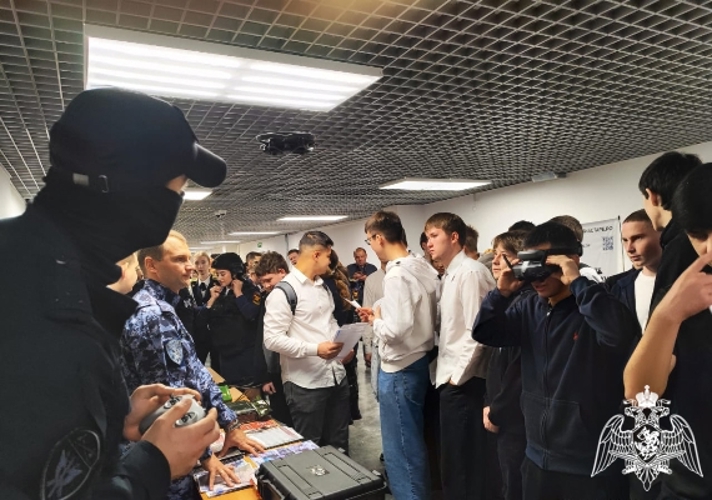 Росгвардейцы представили свою деятельность на региональном форуме карьерных возможностей в Ульяновске