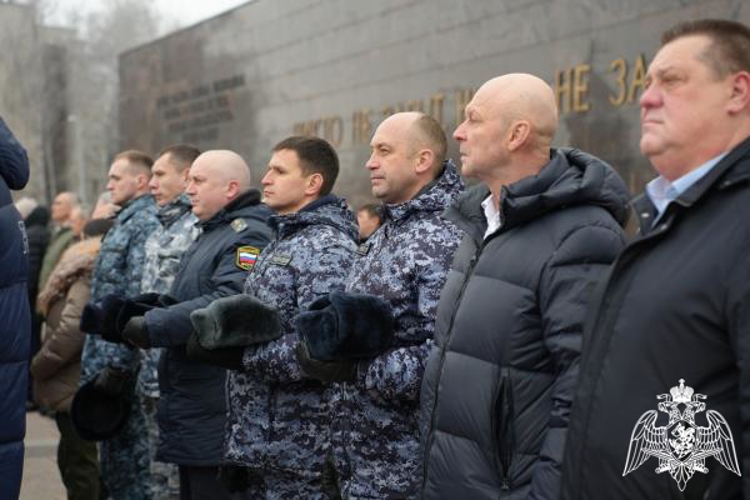 В День Героев Отечества ульяновские росгвардейцы почтили память павших воинов