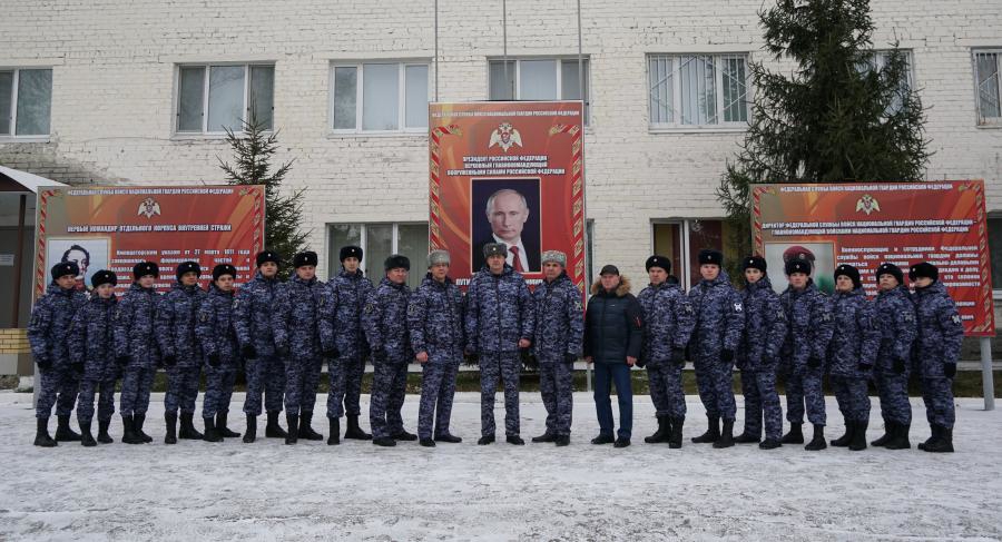 В Ульяновске в канун Дня конституции молодые росгвардейцы поклялились на верность Отечеству