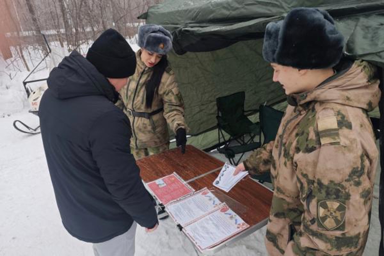 В Димитровграде военнослужащие Росгвардии приняли участие в лыжной гонке «Лыжня России»