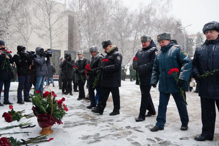 Ульяновские росгвардейцы почтили память героев Афганистана 