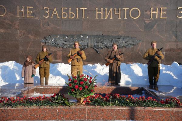 Росгвардейцы почтили память участников Сталинградской битвы